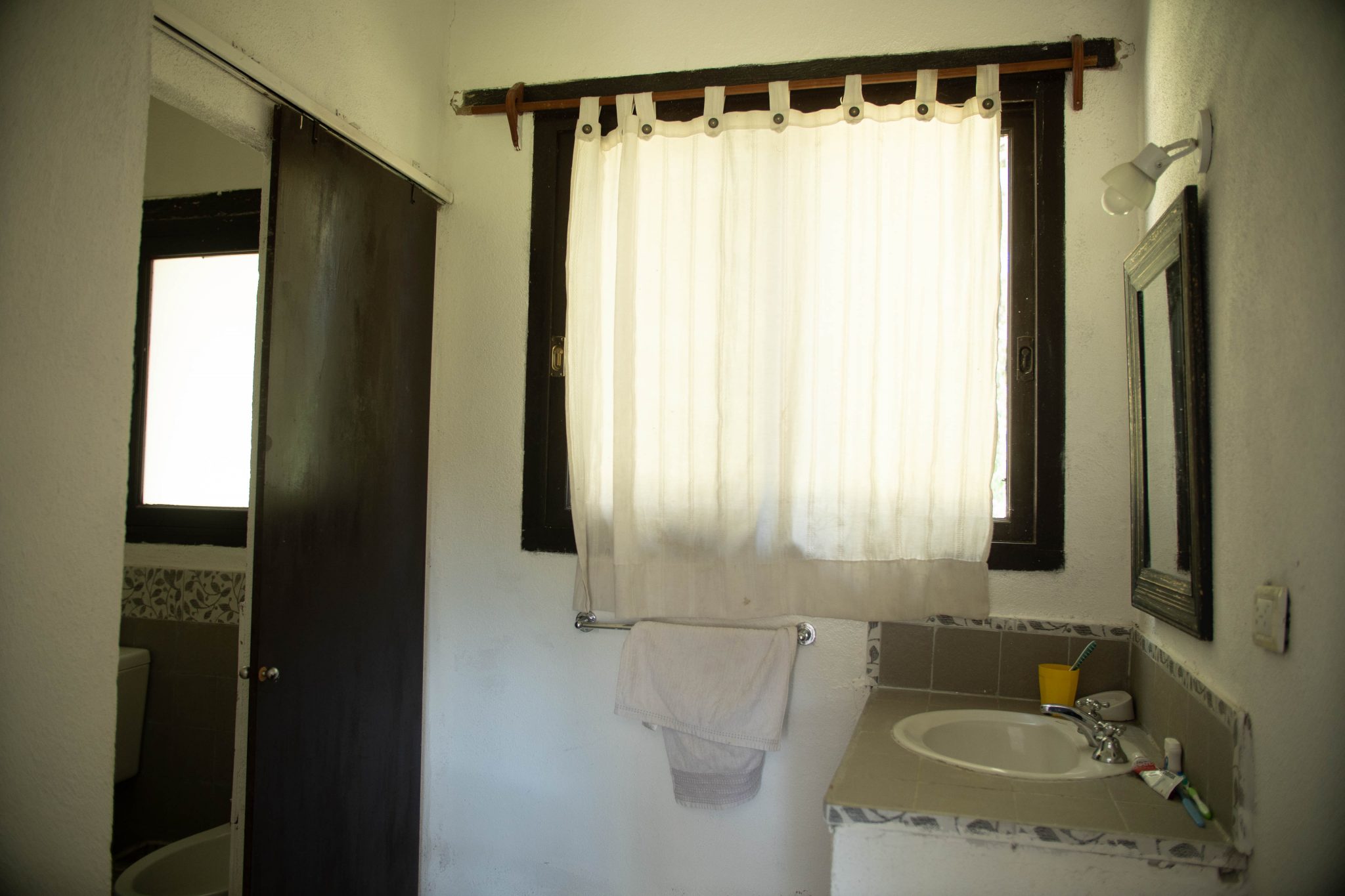 Baño cuarto del fondo